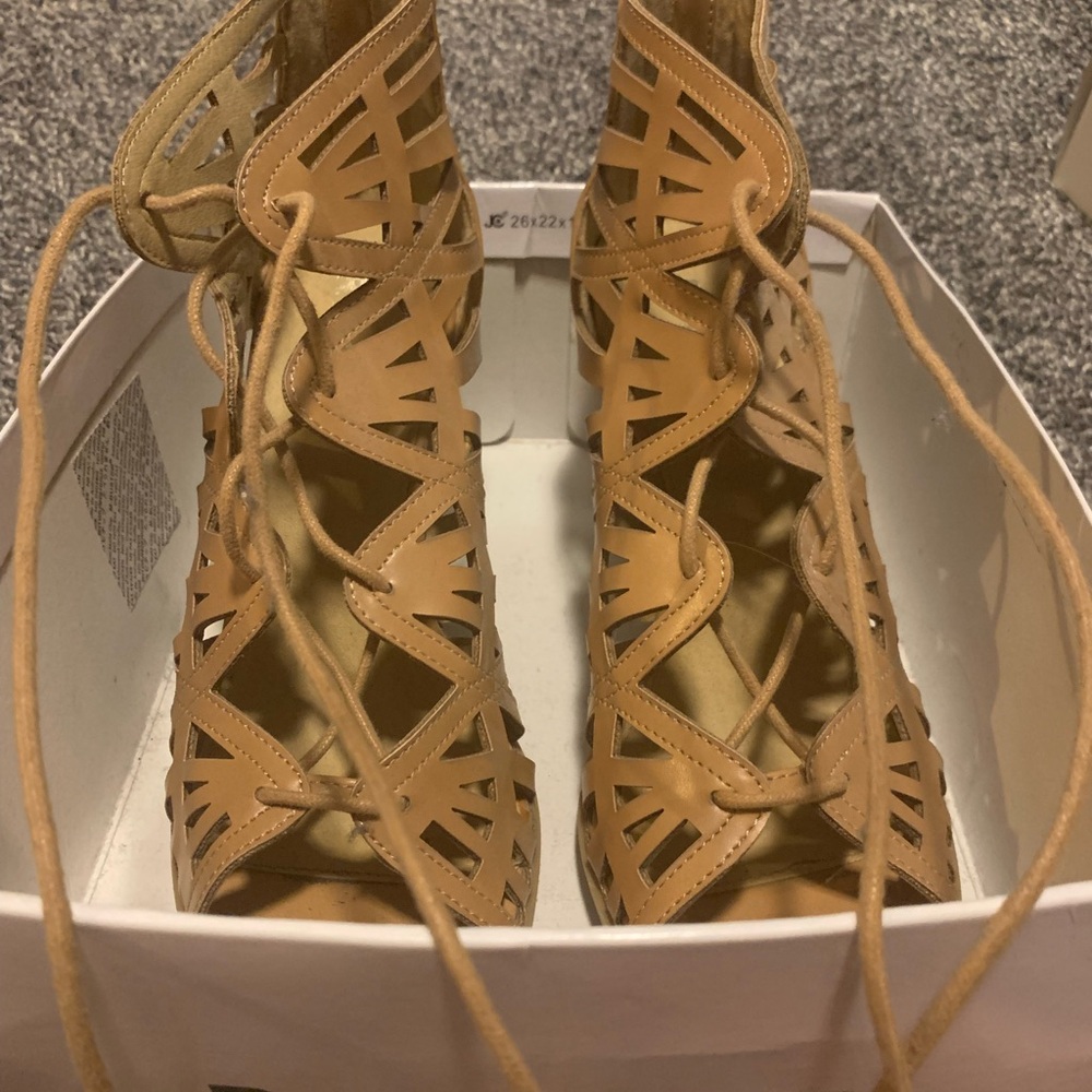 Tan report heels